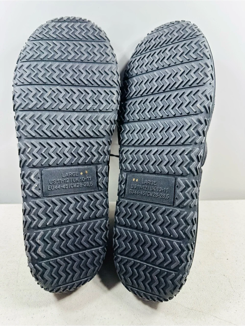 Rowm Men's shoes size 11-12